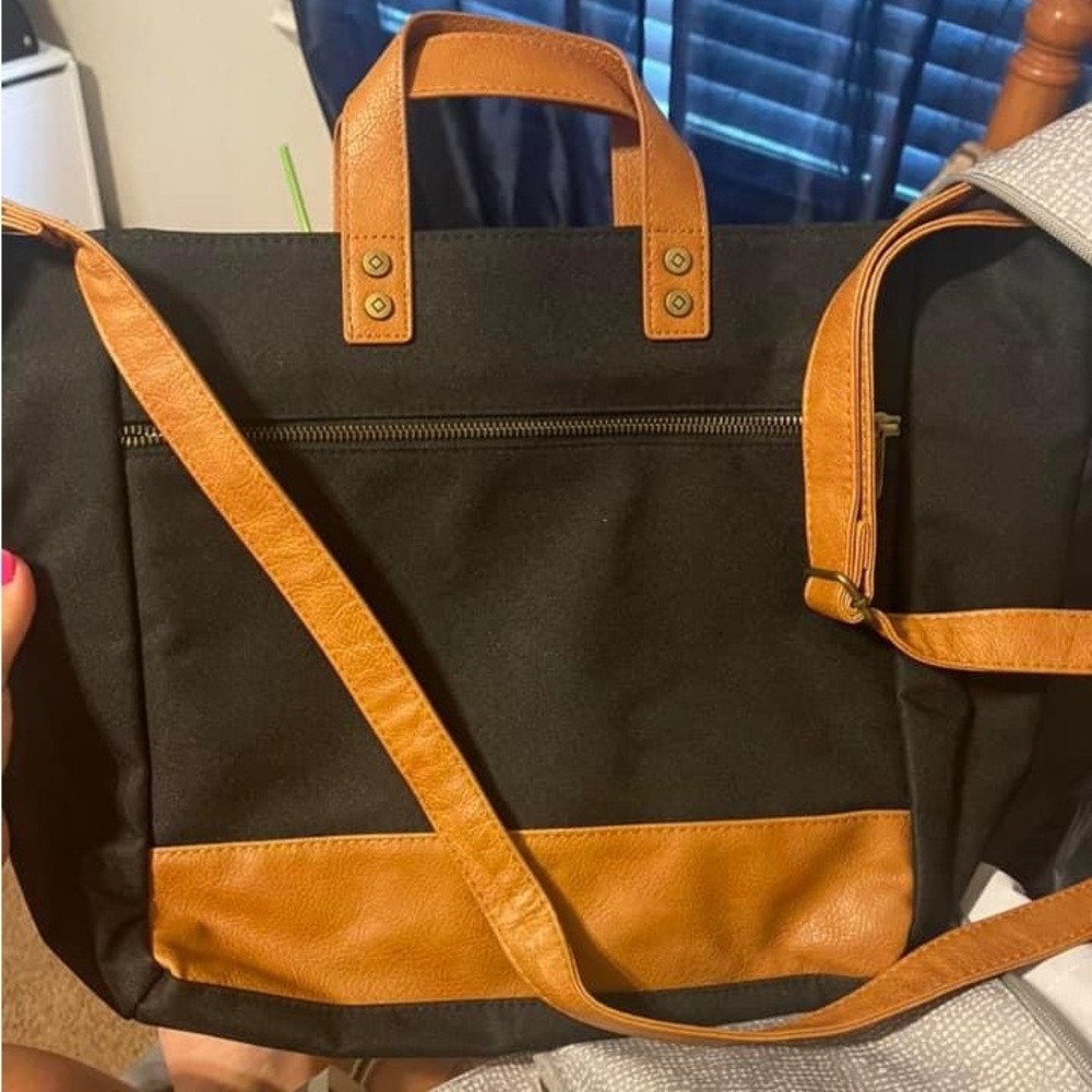 Thirty One Step Up Tote New without package used for display